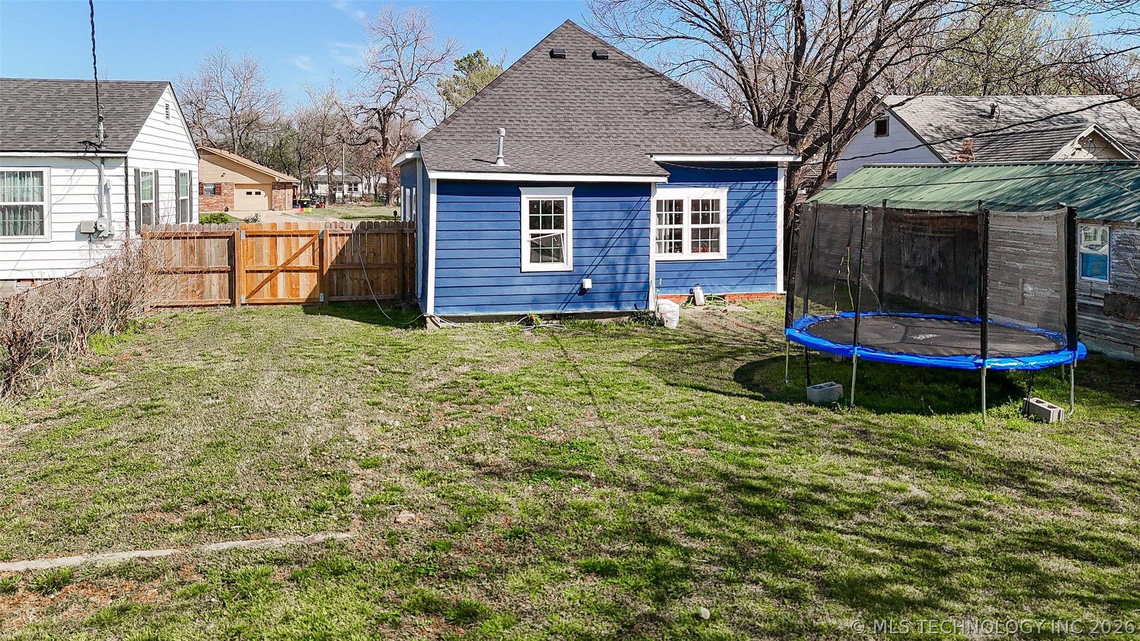 627 W 7th Street Ada OK 74820