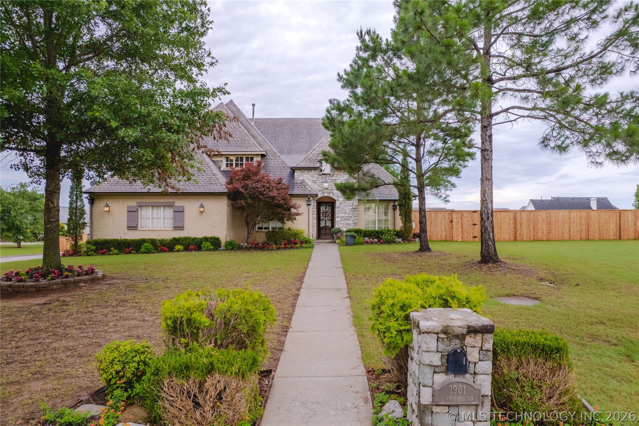 1901 E Woodland Circle Muskogee OK 74403