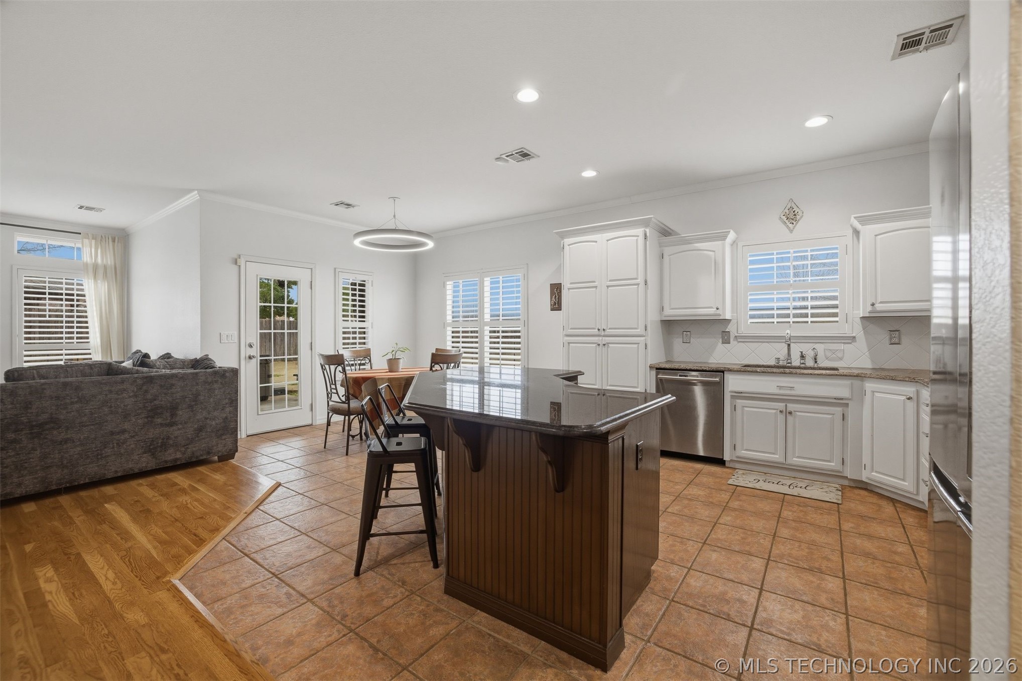 3810 S Palm Avenue Broken Arrow OK 74011