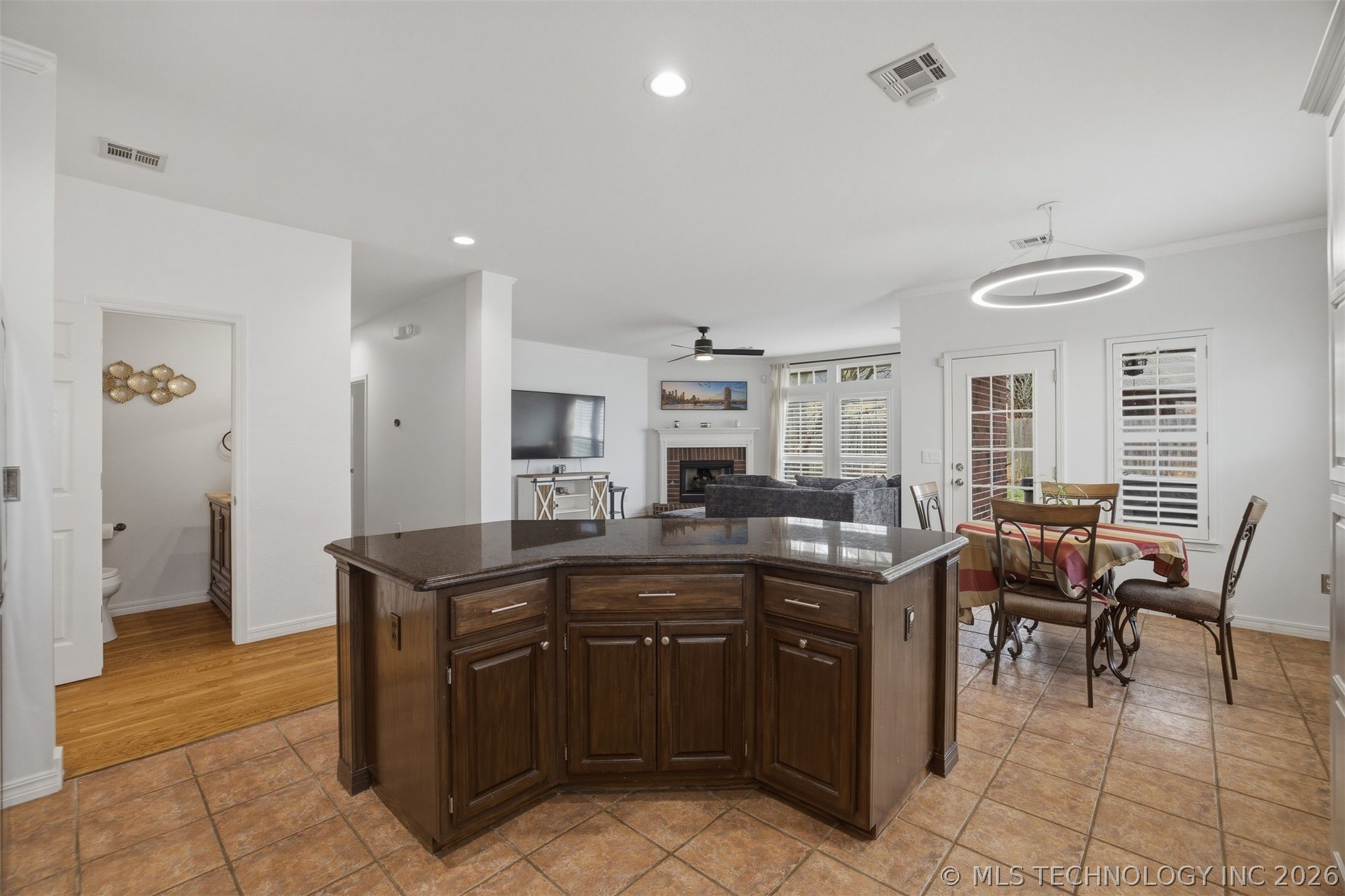 3810 S Palm Avenue Broken Arrow OK 74011