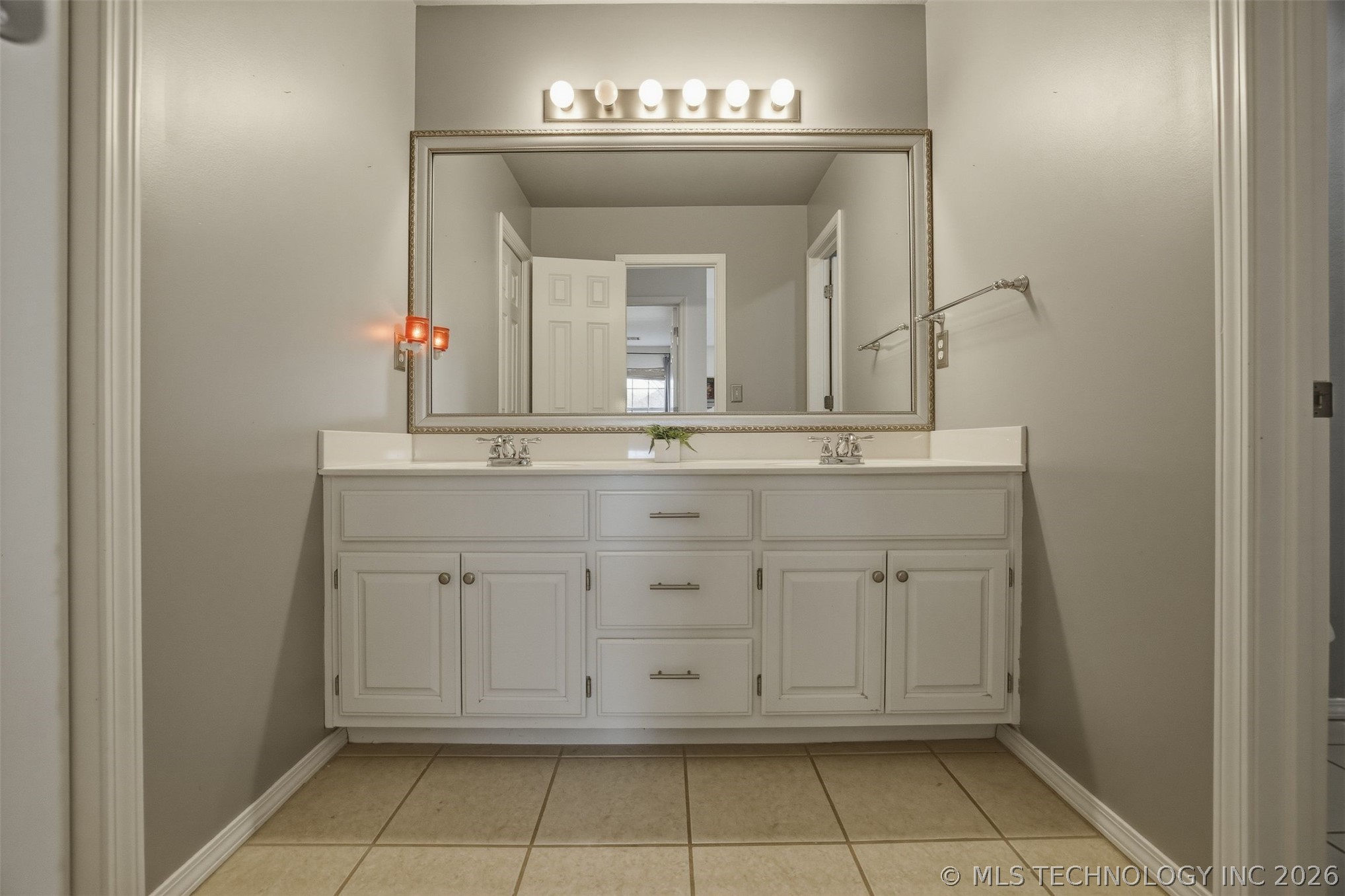 3810 S Palm Avenue Broken Arrow OK 74011