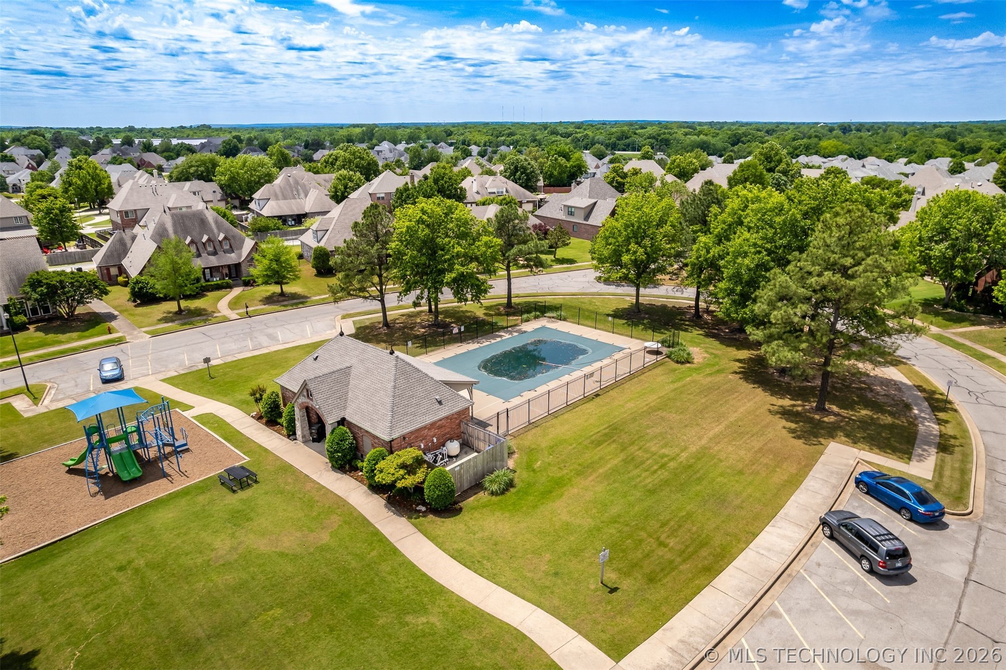 3810 S Palm Avenue Broken Arrow OK 74011