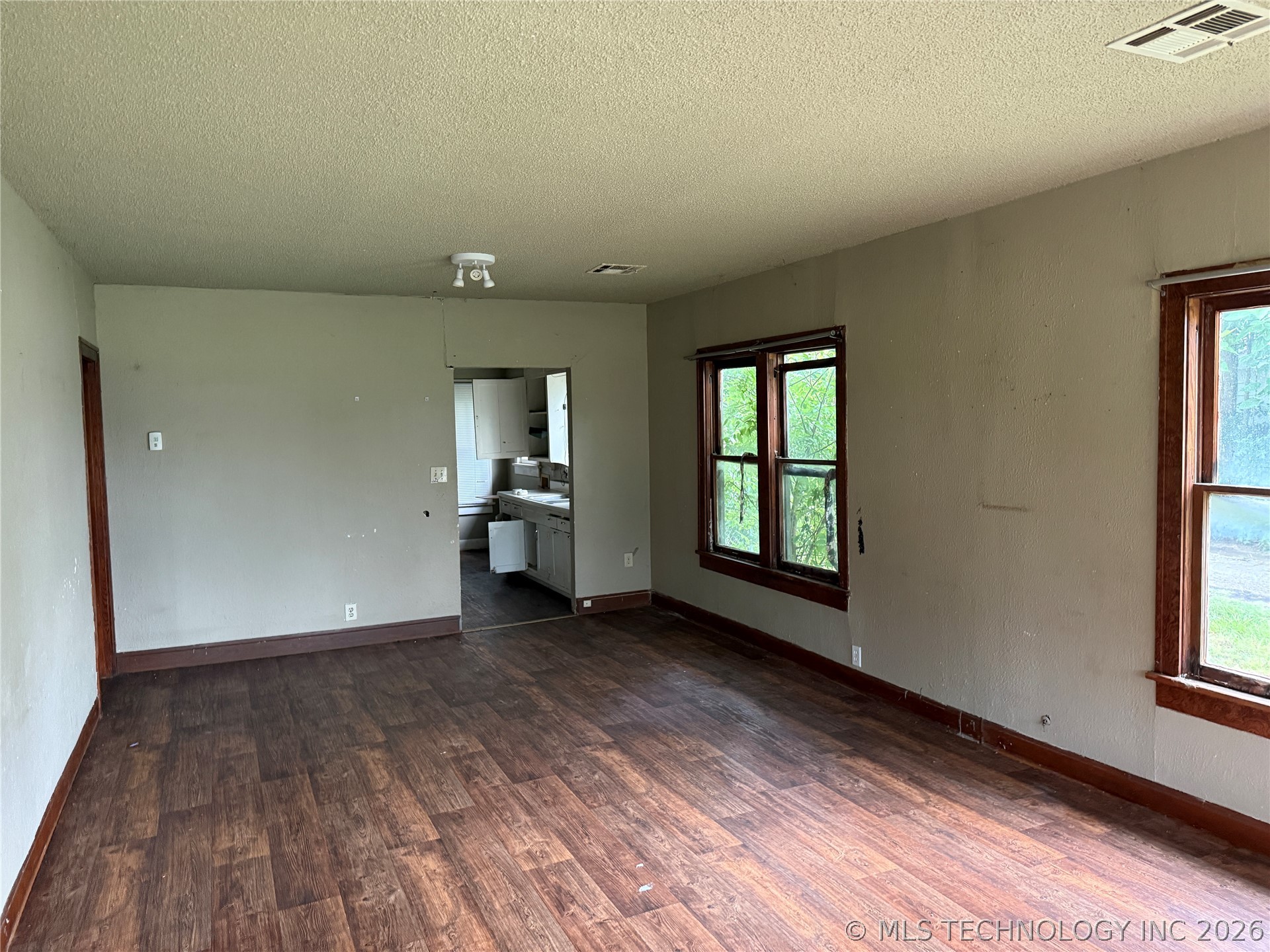 502 S Hickory Ada OK 74820
