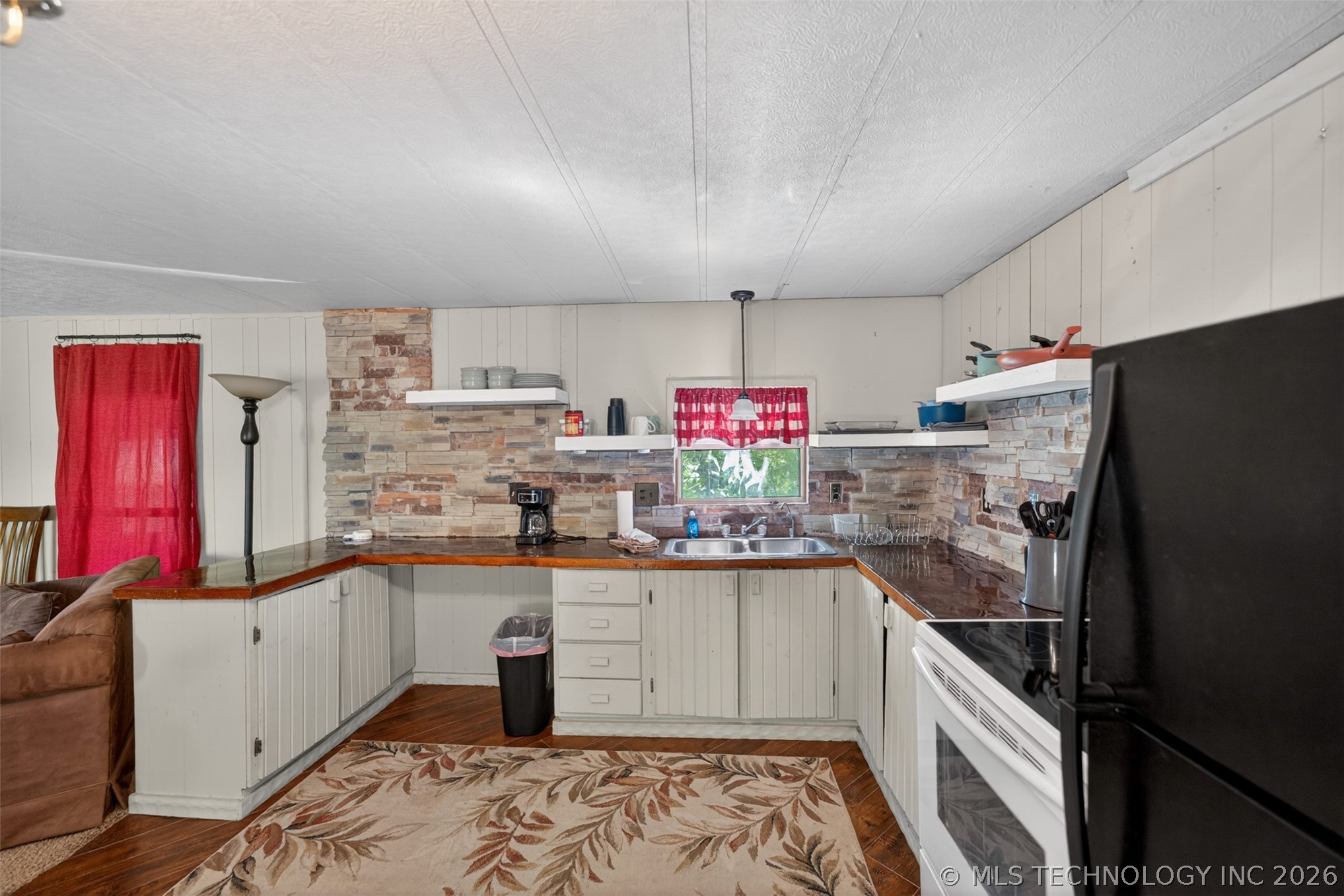 9207 N 447 Road Spavinaw OK 74366