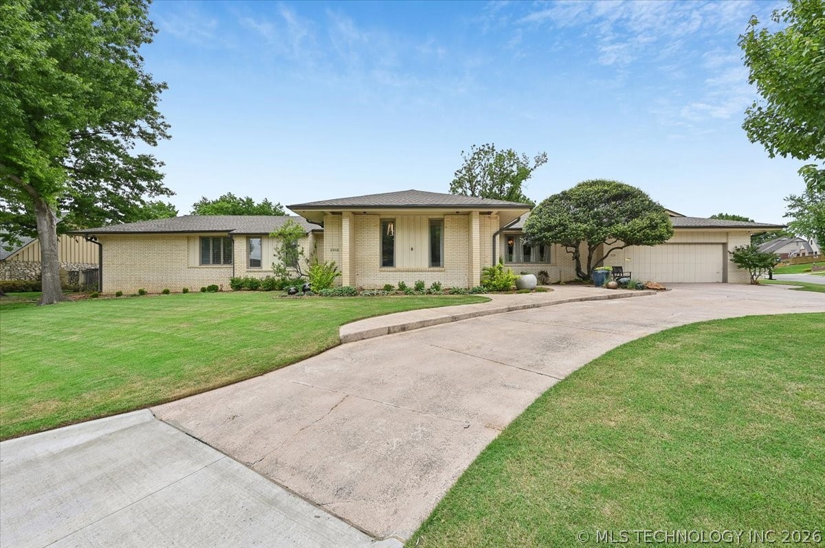 5715 S Evanston Place Tulsa OK 74105
