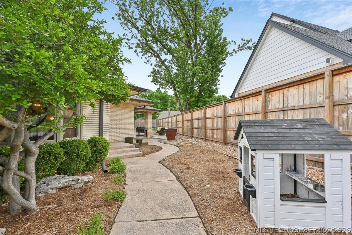 5715 S Evanston Place Tulsa OK 74105