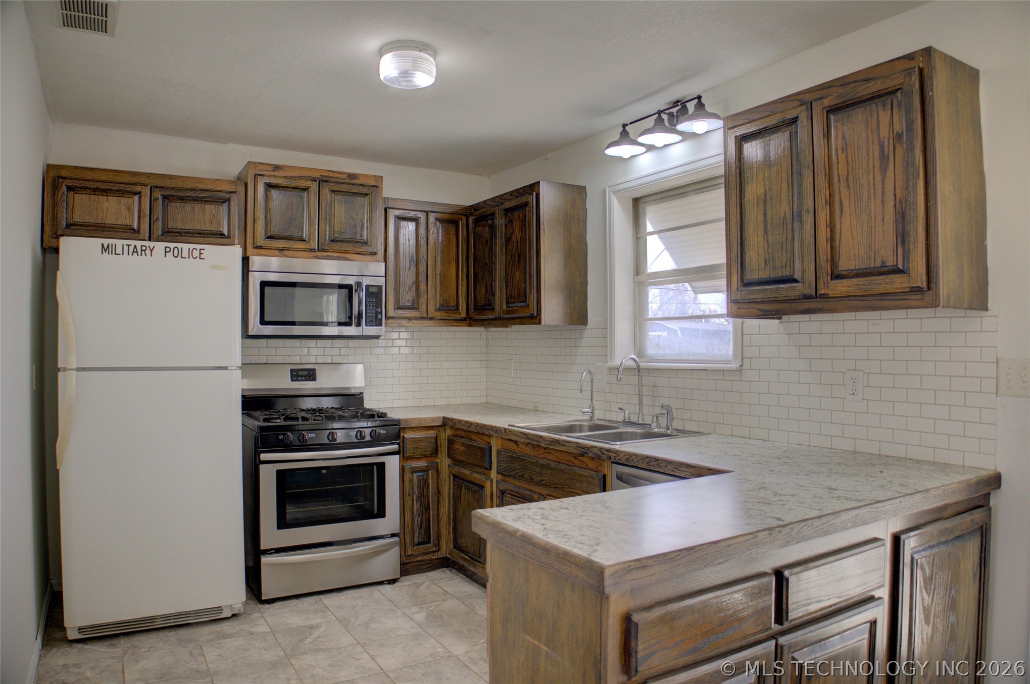 1405 N Lang Street Claremore OK 74017