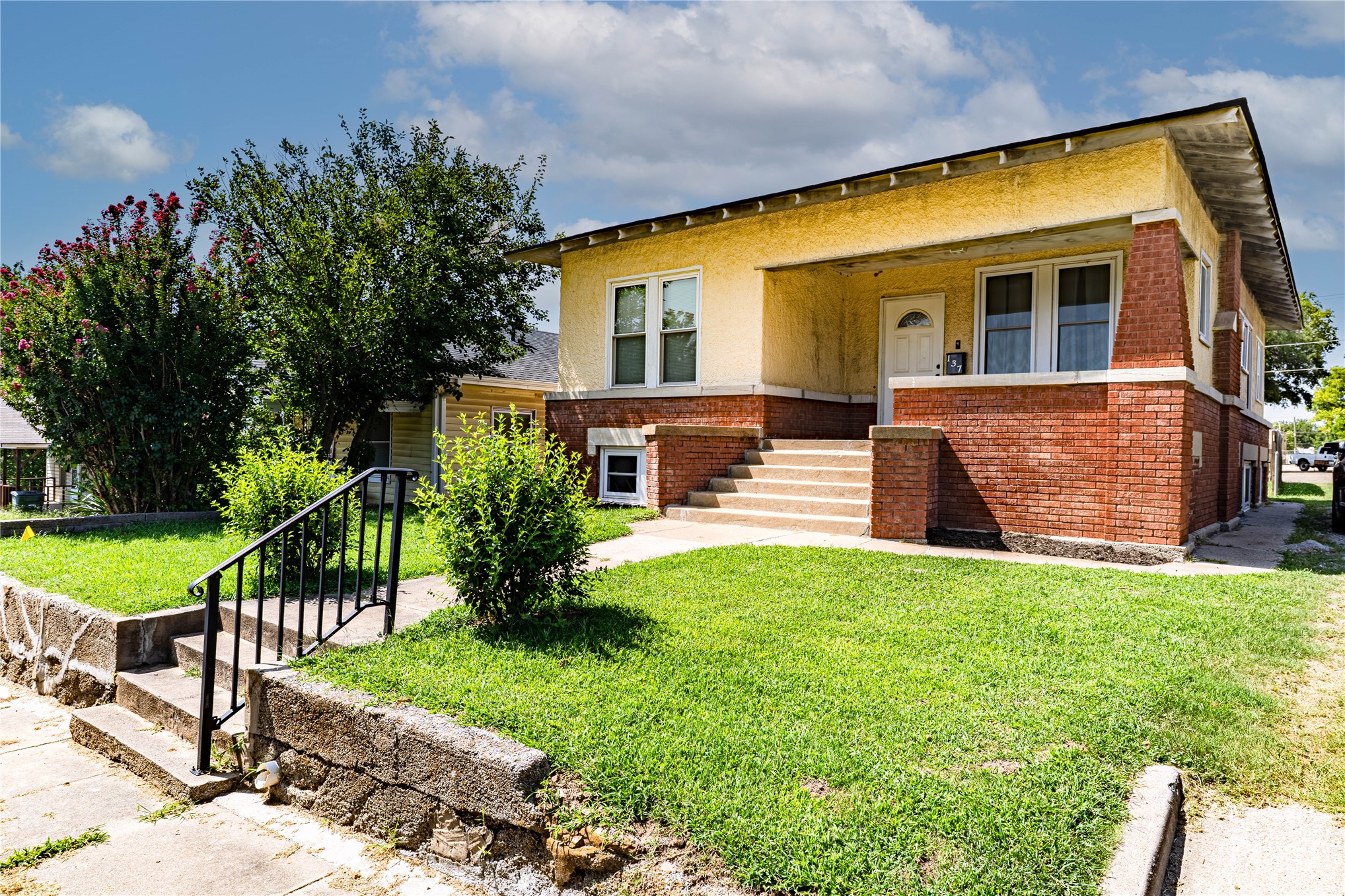137 W 5th Avenue Bristow OK 74010