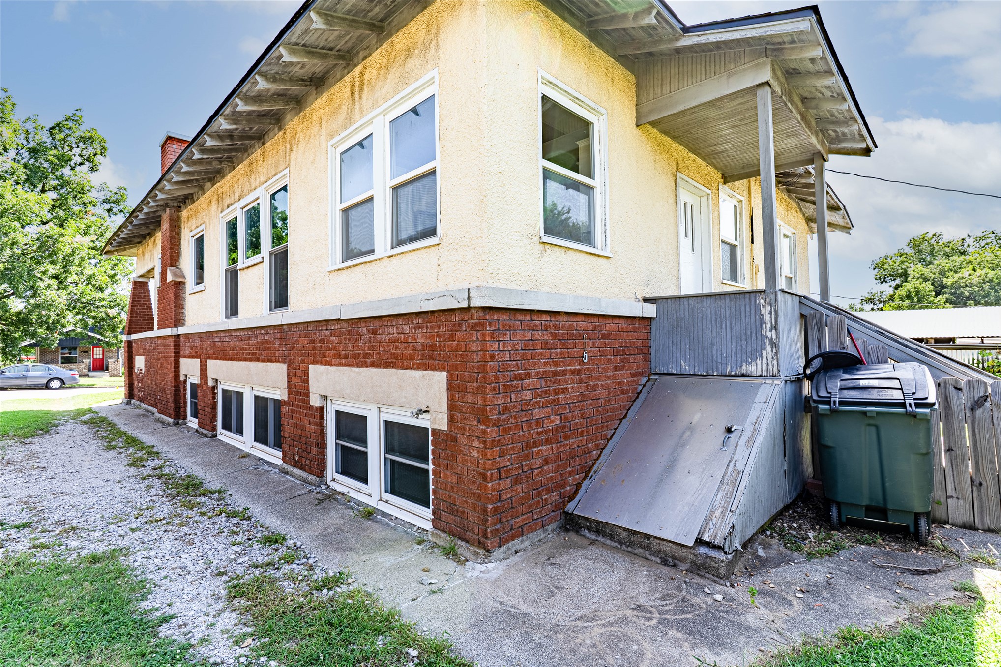 137 W 5th Avenue Bristow OK 74010