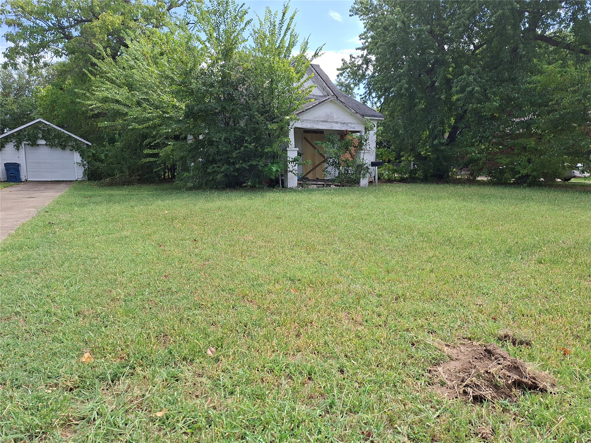 1109 E Broadway Cushing OK 74023