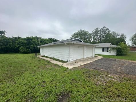 331 N Pine Stratford OK 74872