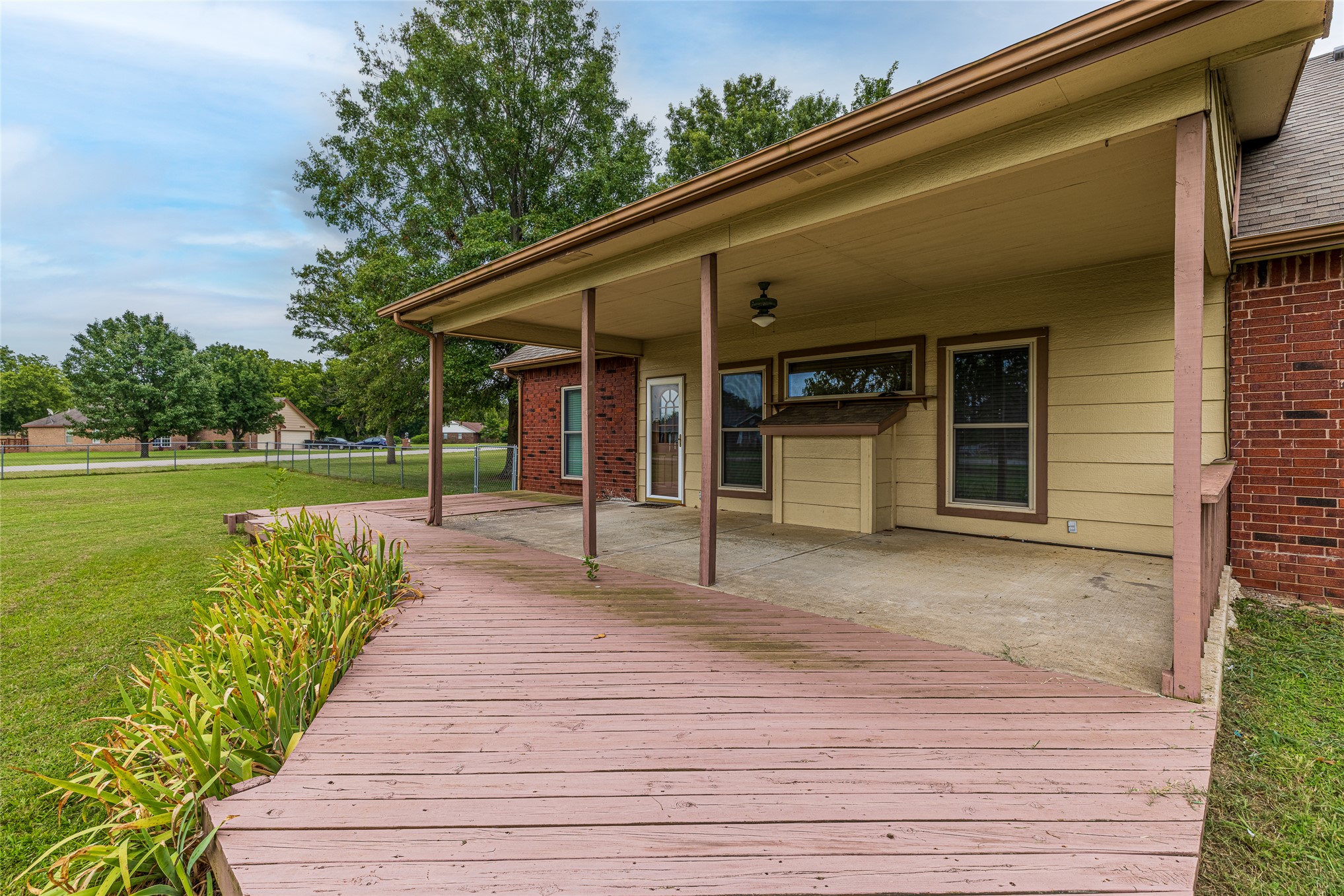 10589 E Canyon Oaks Way Claremore OK 74017