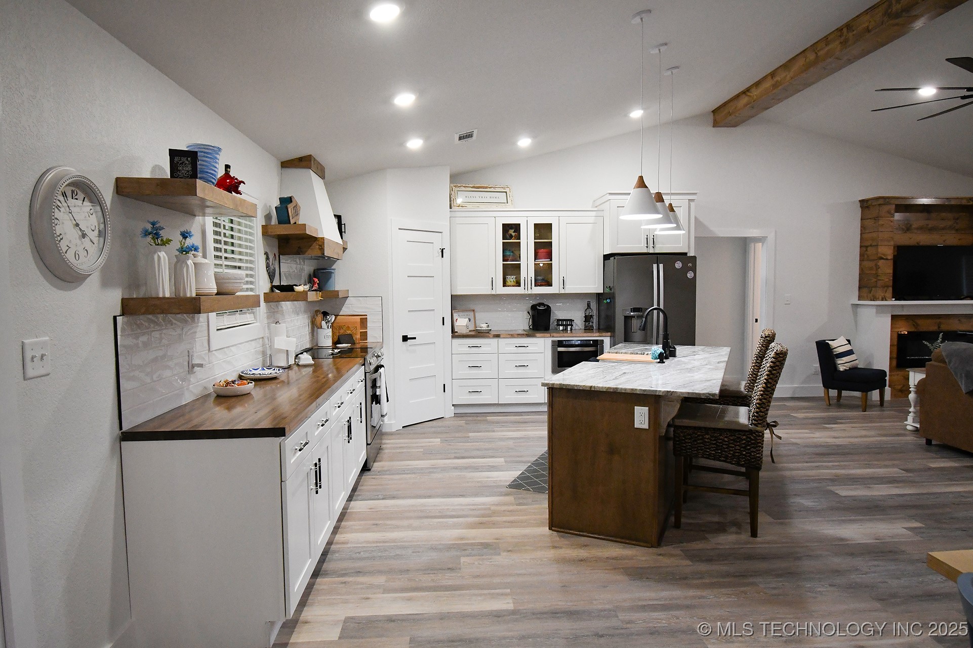 20471 W Chicken Creek Road Cookson OK 74427