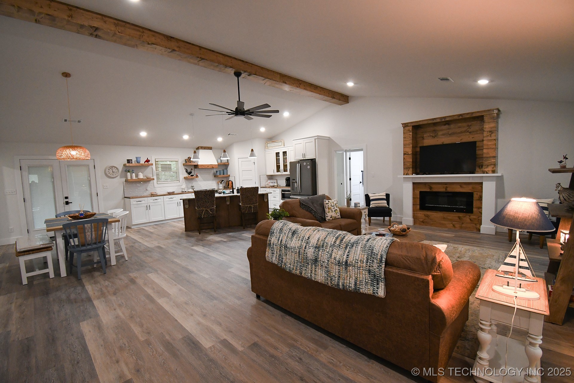 20471 W Chicken Creek Road Cookson OK 74427