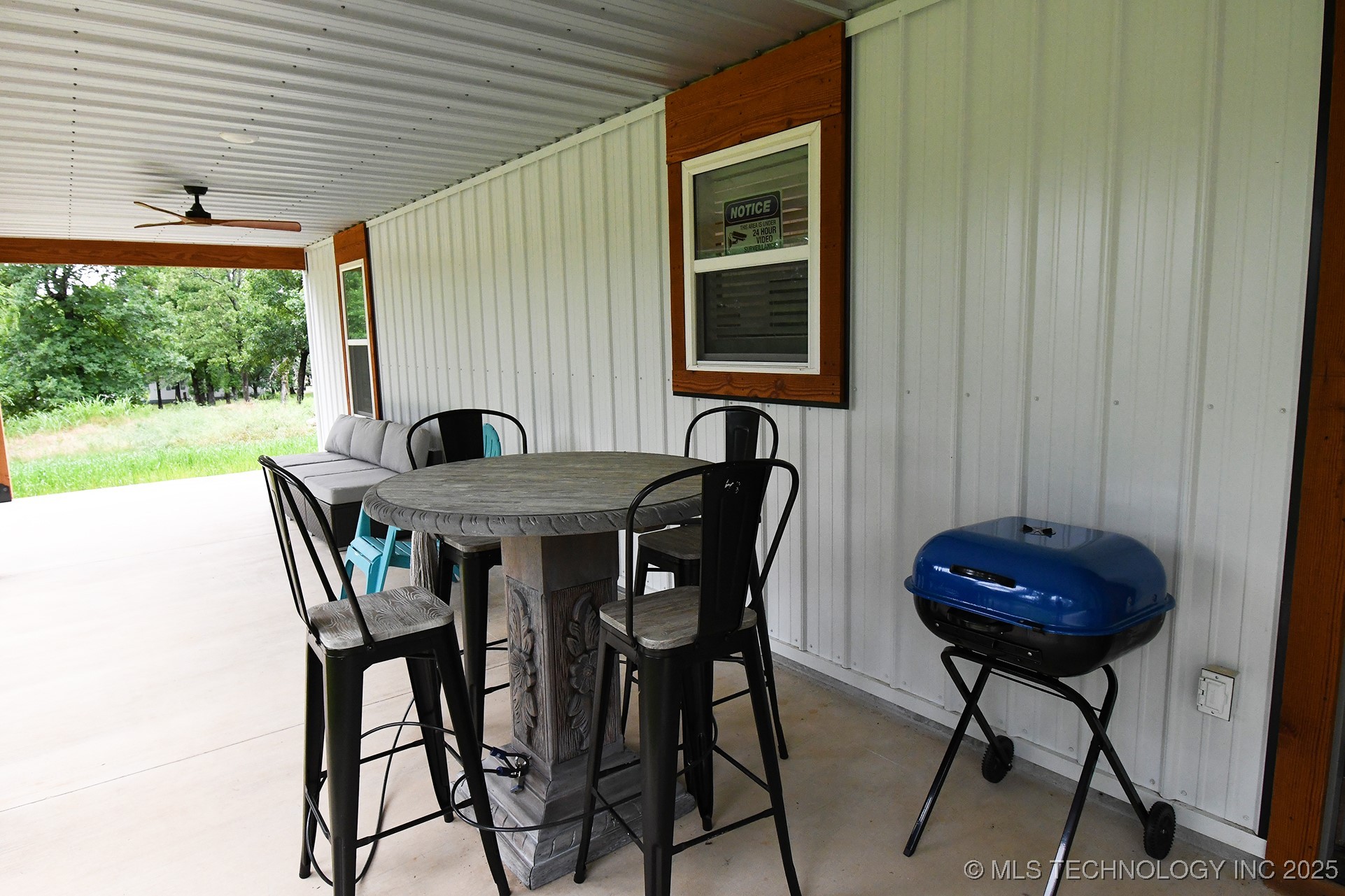 20471 W Chicken Creek Road Cookson OK 74427