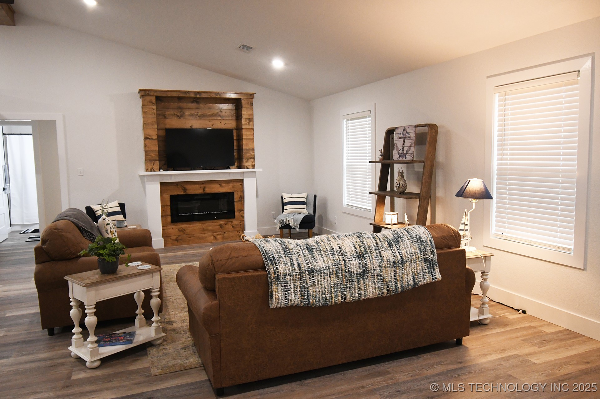 20471 W Chicken Creek Road Cookson OK 74427