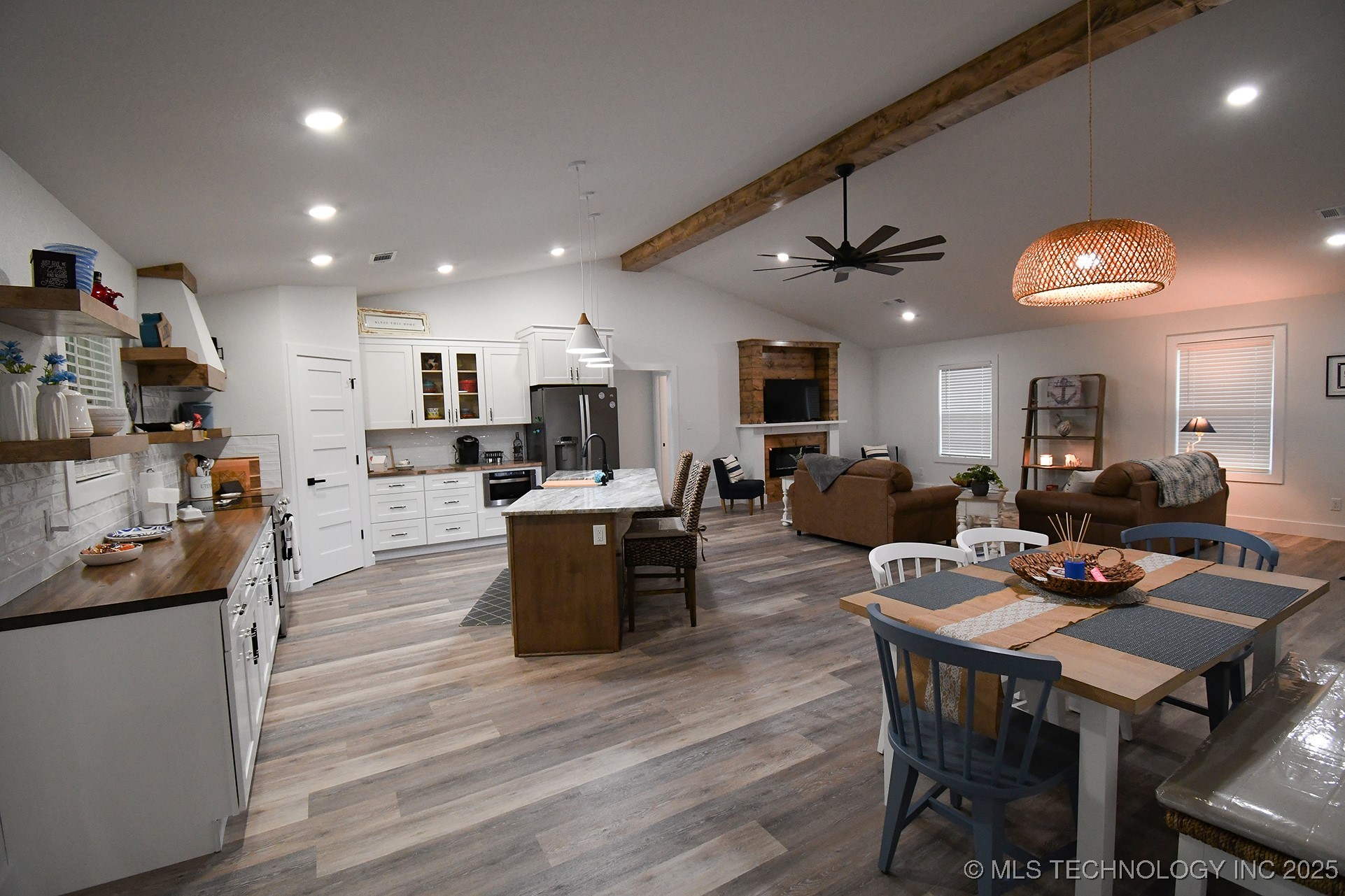 20471 W Chicken Creek Road Cookson OK 74427