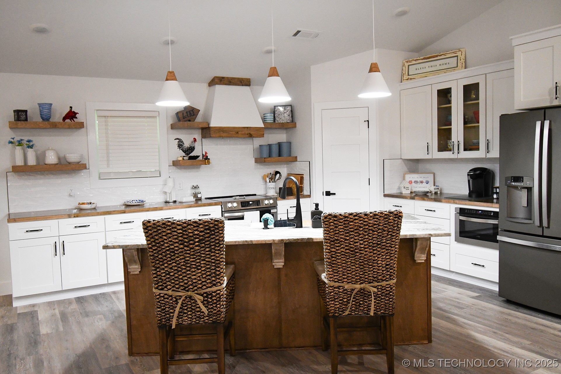 20471 W Chicken Creek Road Cookson OK 74427