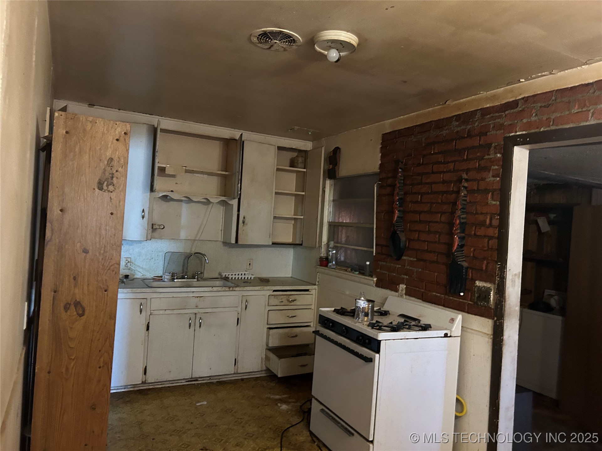 4948 N Saint Louis Avenue Tulsa OK 74126