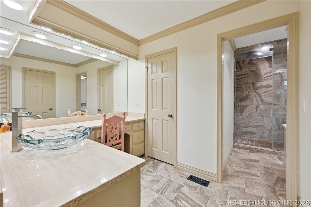 2956 E 69th Street Tulsa OK 74136