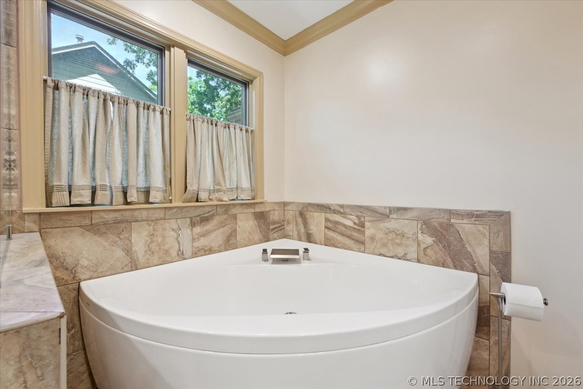 2956 E 69th Street Tulsa OK 74136