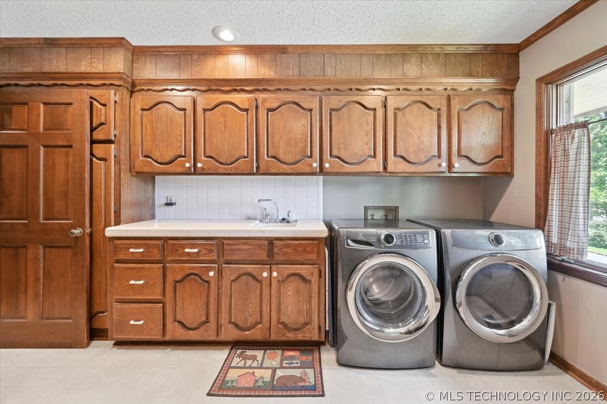 2956 E 69th Street Tulsa OK 74136
