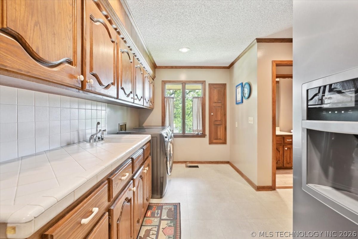2956 E 69th Street Tulsa OK 74136