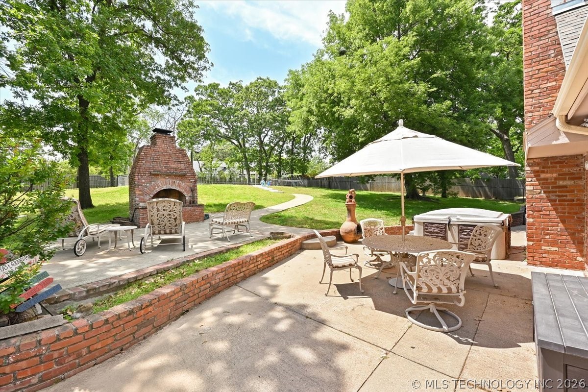 2956 E 69th Street Tulsa OK 74136