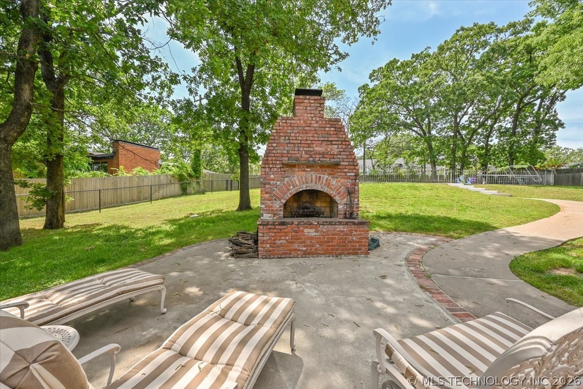 2956 E 69th Street Tulsa OK 74136