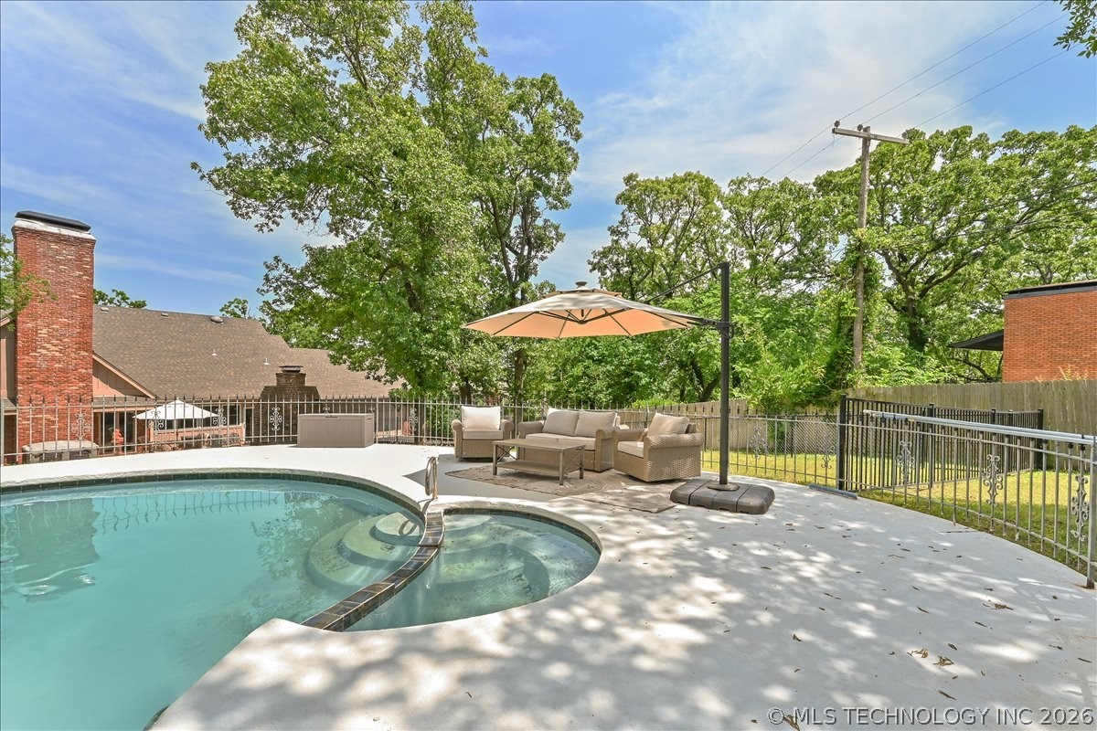 2956 E 69th Street Tulsa OK 74136
