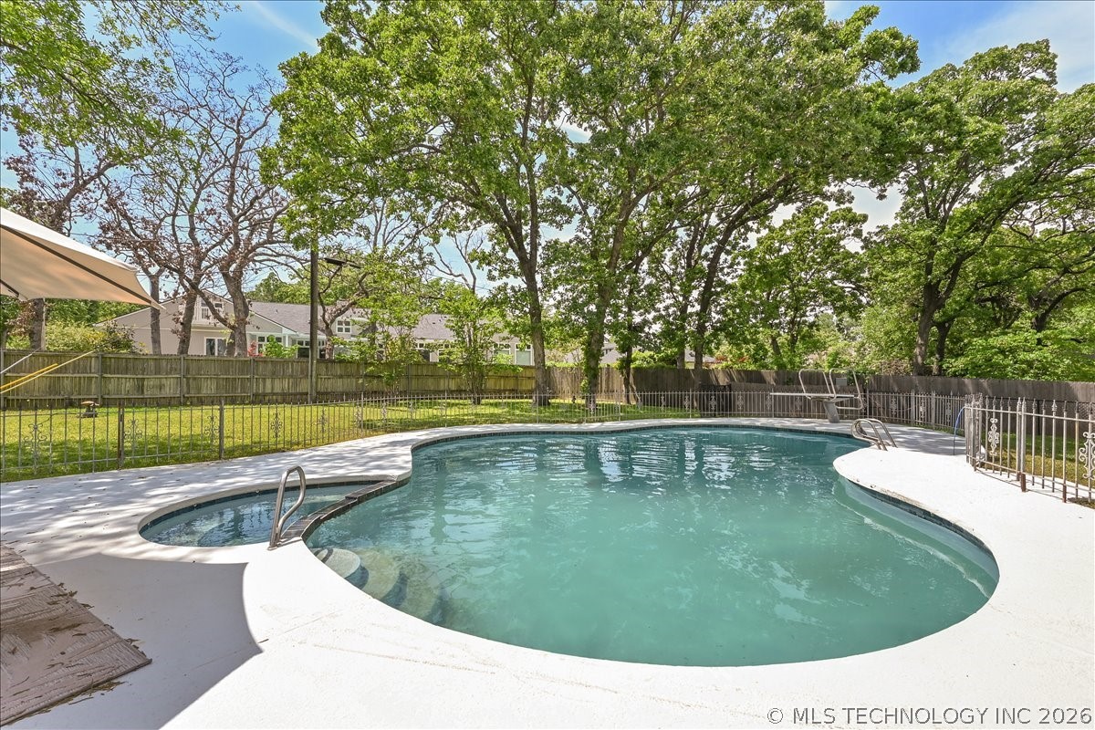 2956 E 69th Street Tulsa OK 74136