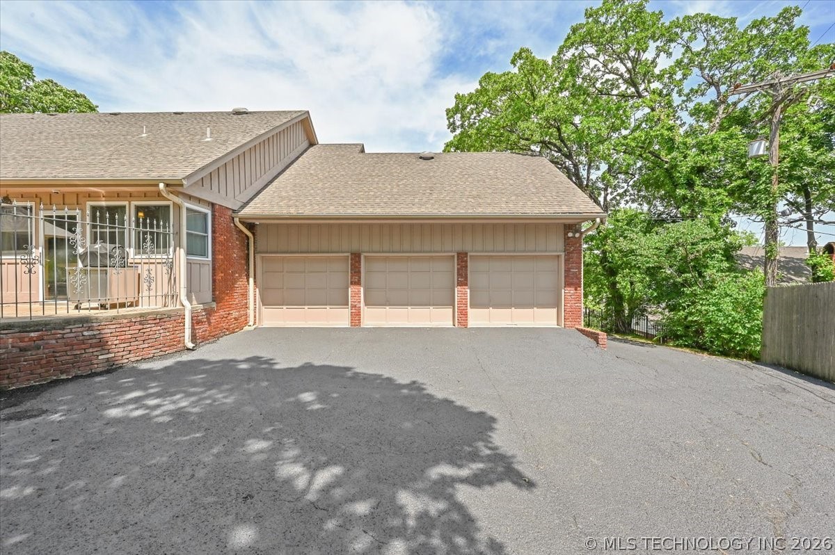 2956 E 69th Street Tulsa OK 74136