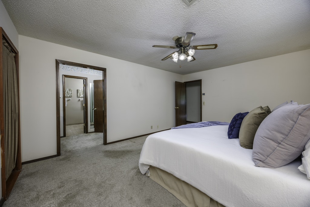 2918 Longridge Lane Bartlesville OK 74006