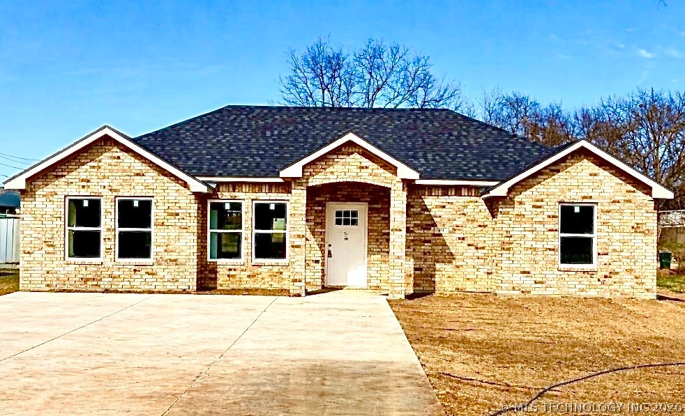 612 S First Street Calera OK 74730