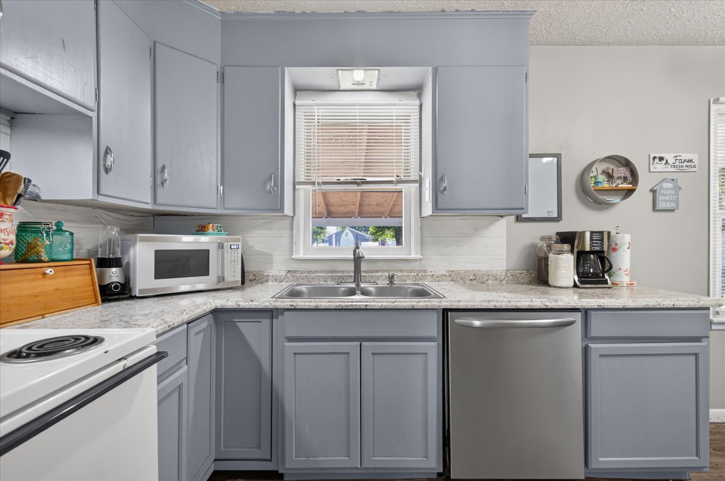 622 N Cherokee Avenue Dewey OK 74029