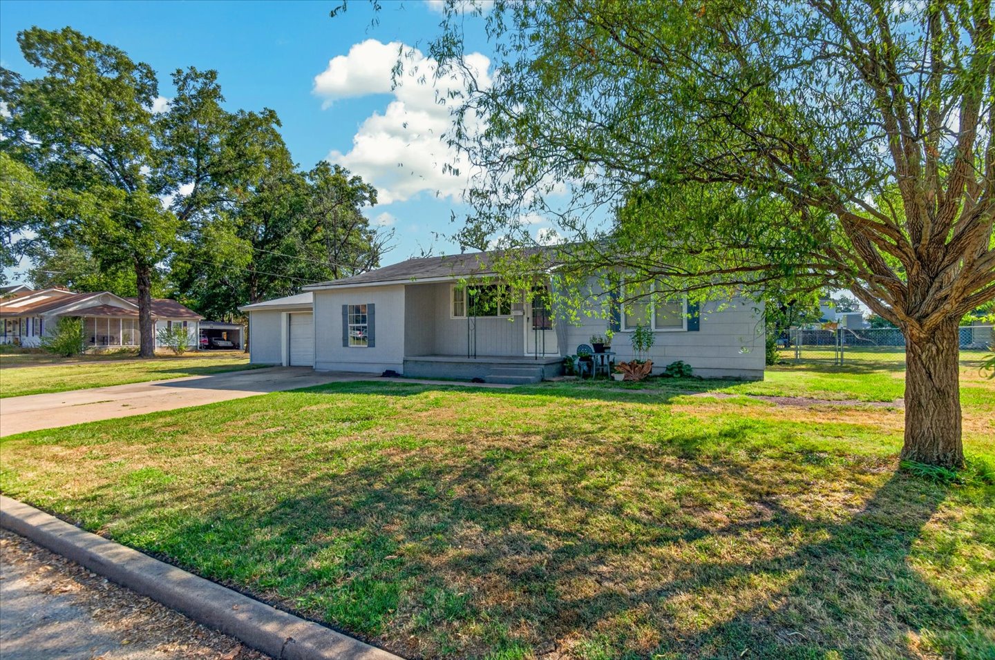 622 N Cherokee Avenue Dewey OK 74029