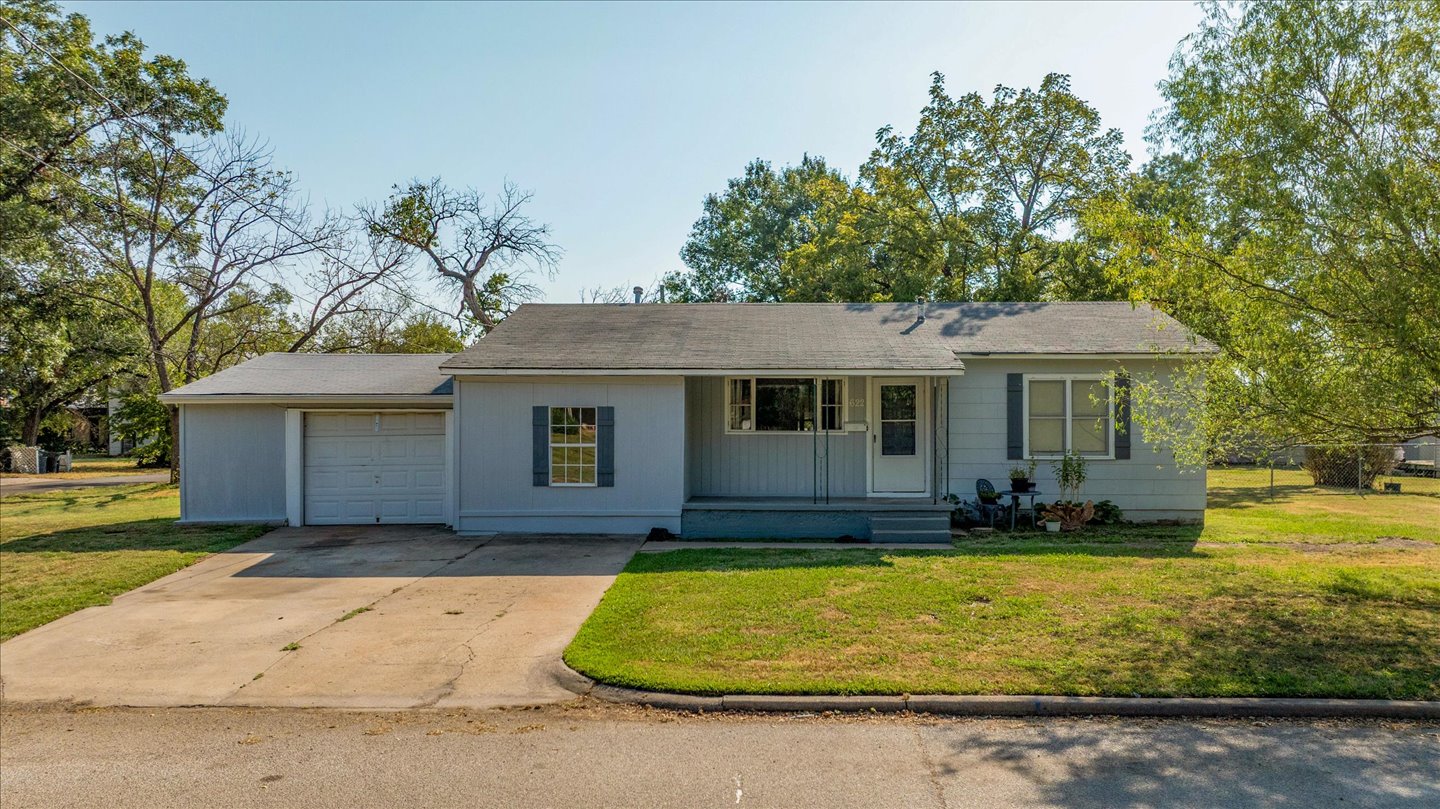 622 N Cherokee Avenue Dewey OK 74029