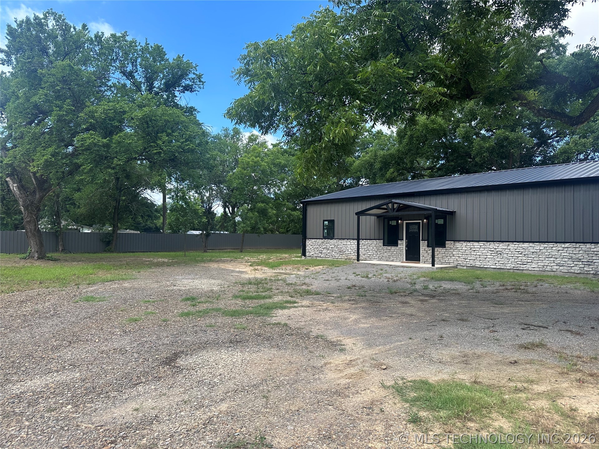 1105 S Lark Street Coalgate OK 74538