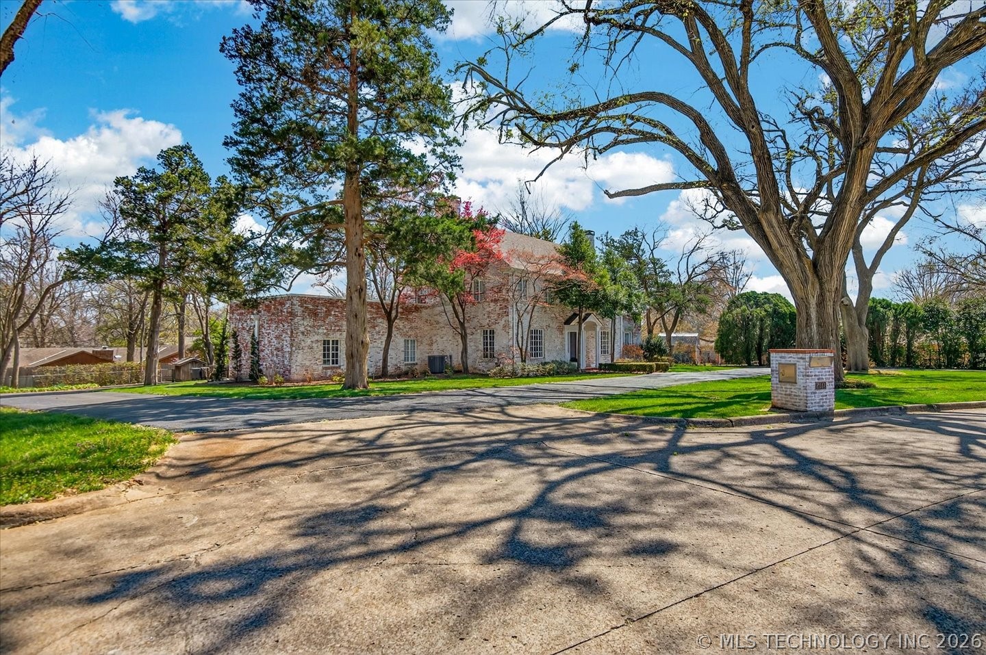 2317 London Lane Bartlesville OK 74006