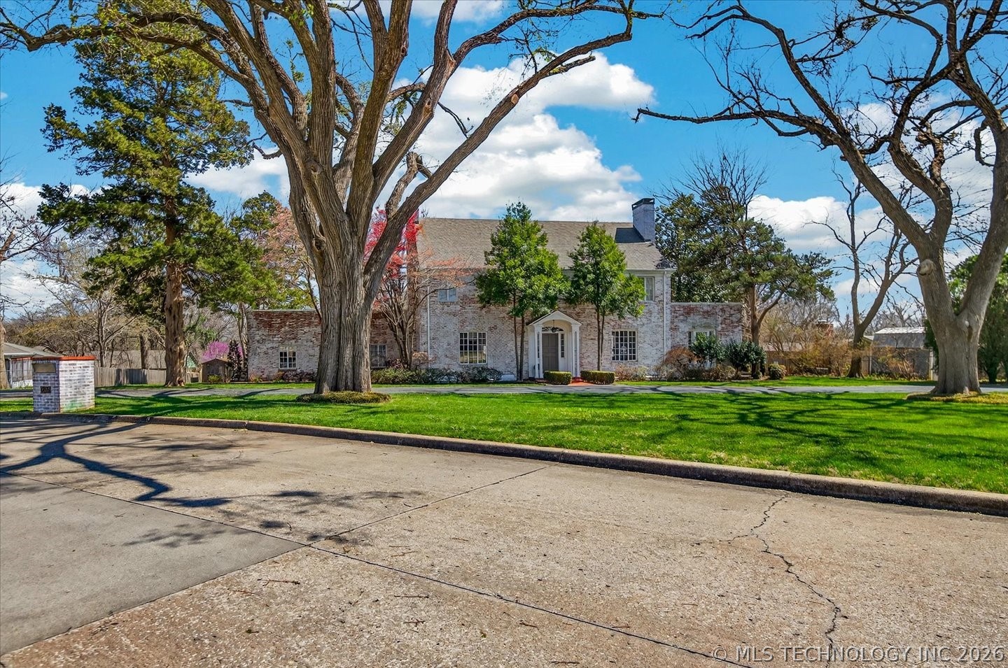 2317 London Lane Bartlesville OK 74006