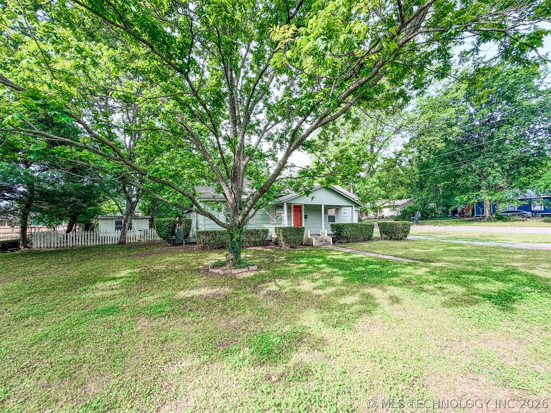 325 W Chickasaw Street Tahlequah OK 74464