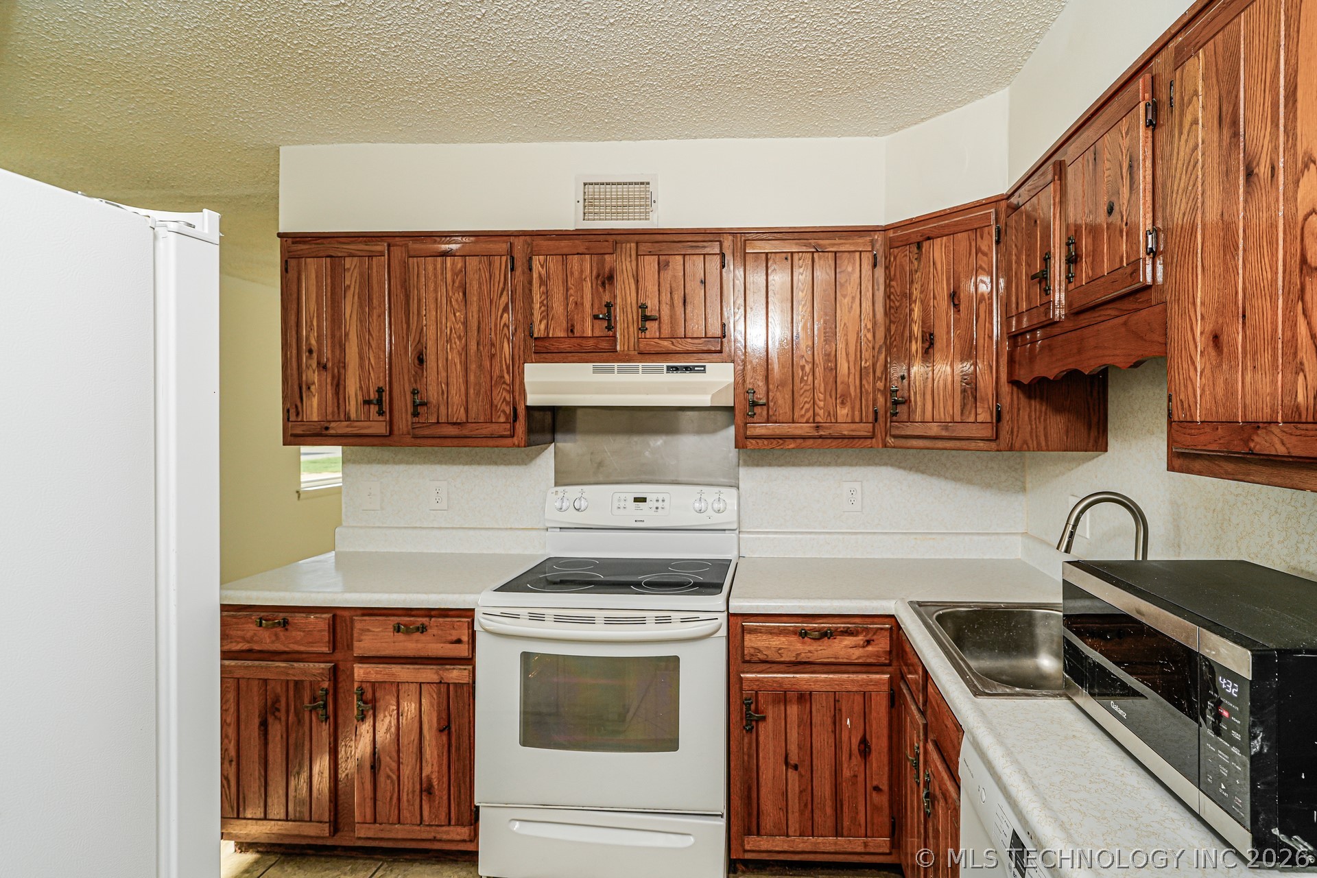 44 S 200th East Avenue Tulsa OK 74108