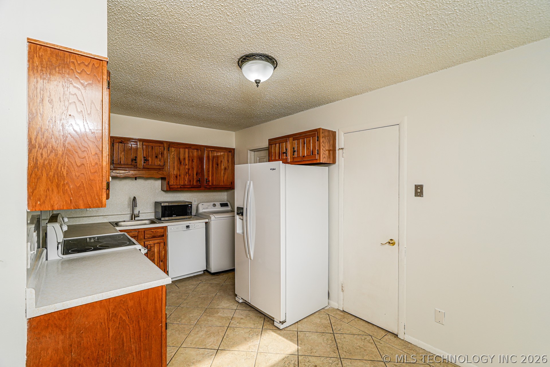44 S 200th East Avenue Tulsa OK 74108