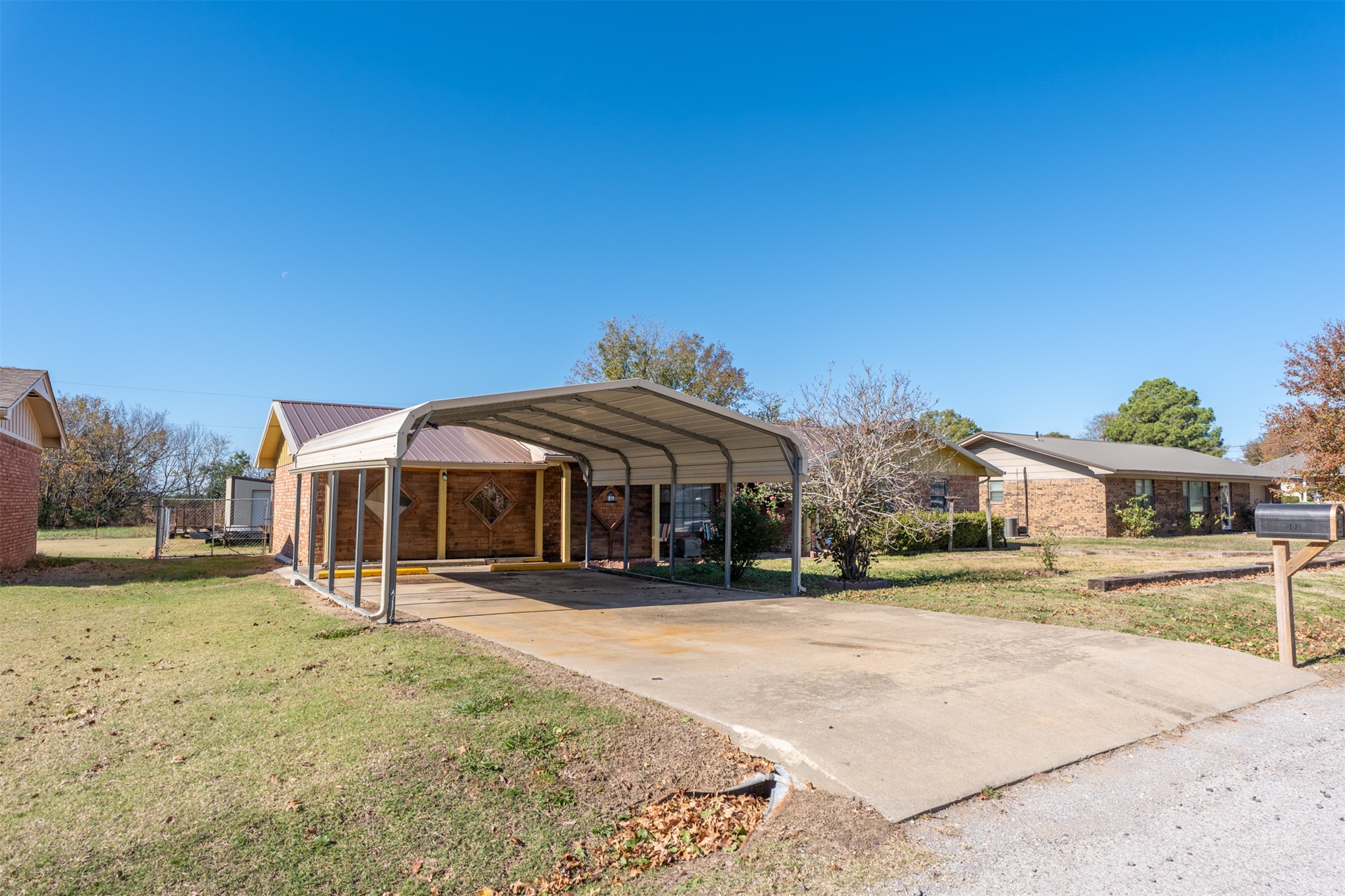503 S 9 Street Okemah OK 74859