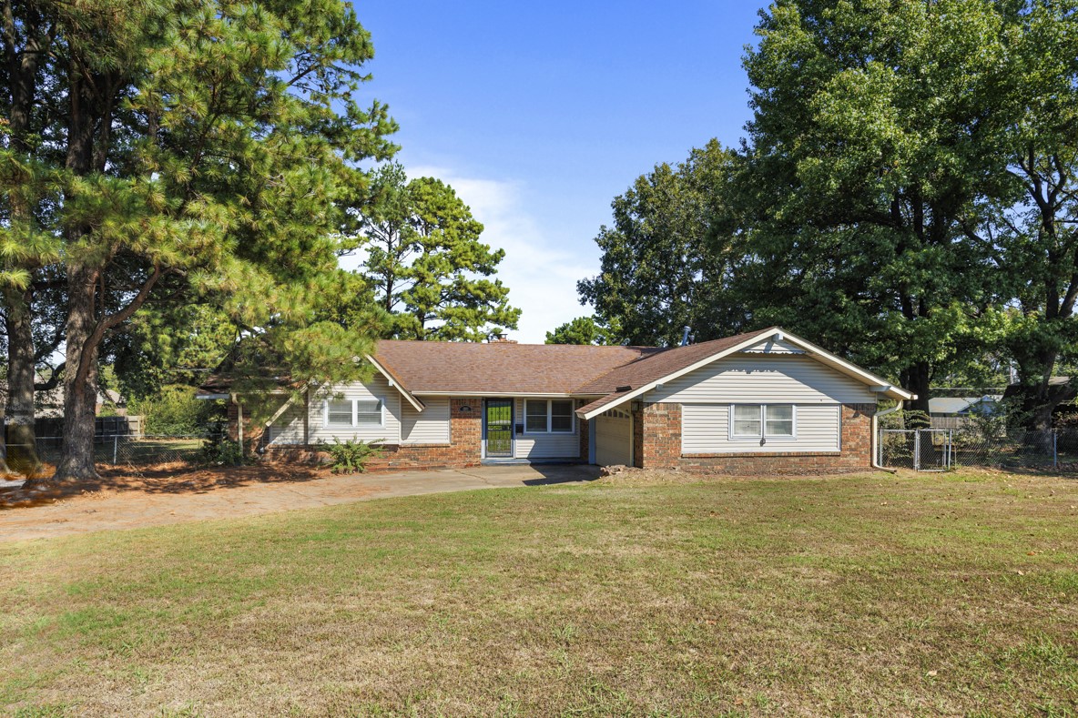 1202 SW 20th Street Wagoner OK 74467