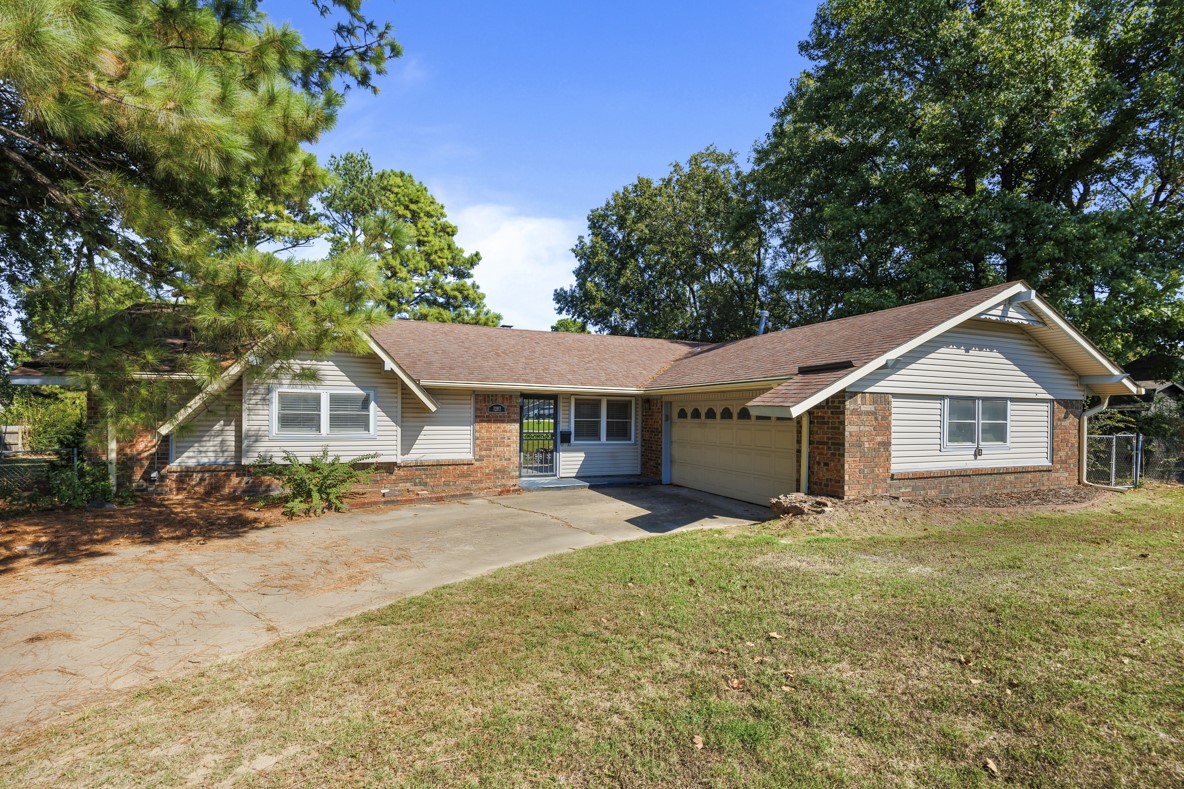 1202 SW 20th Street Wagoner OK 74467