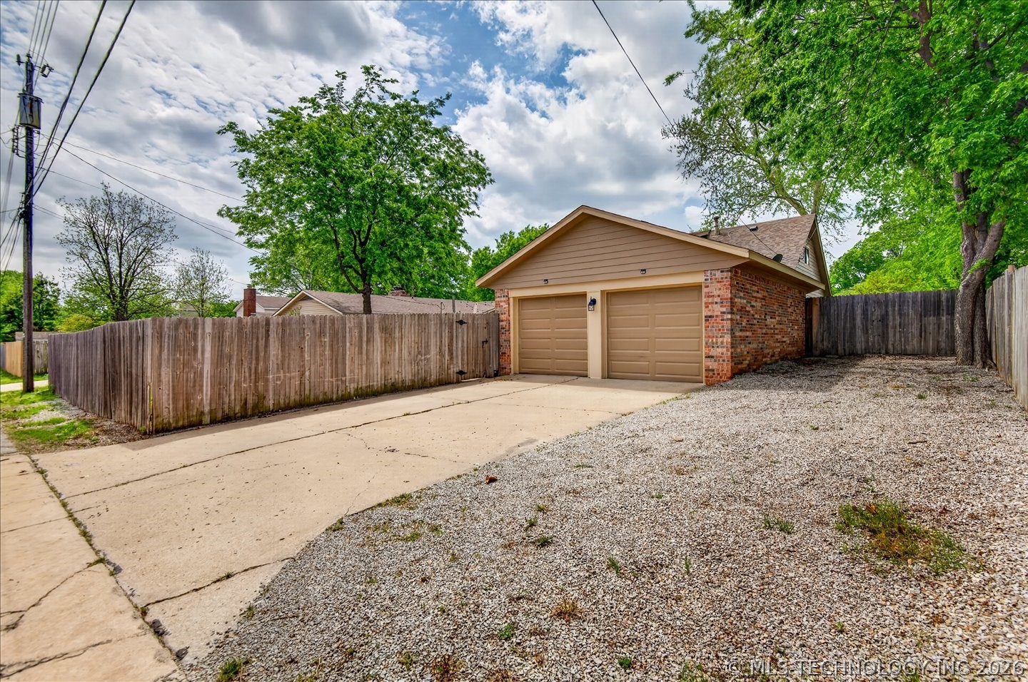 1242 May Lane Bartlesville OK 74006