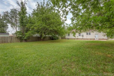 407 N Cedar Street Owasso OK 74055