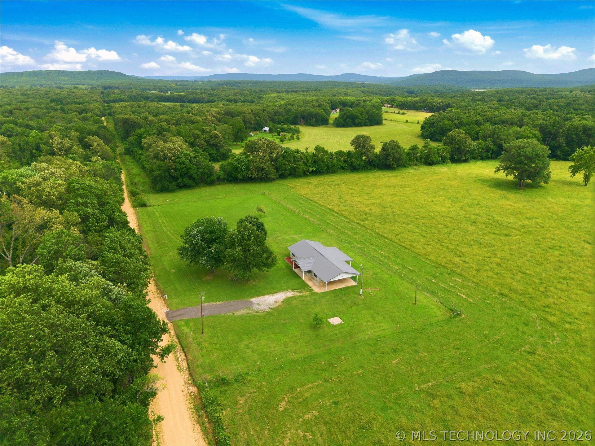 465602 E 850 Road Stilwell OK 74960