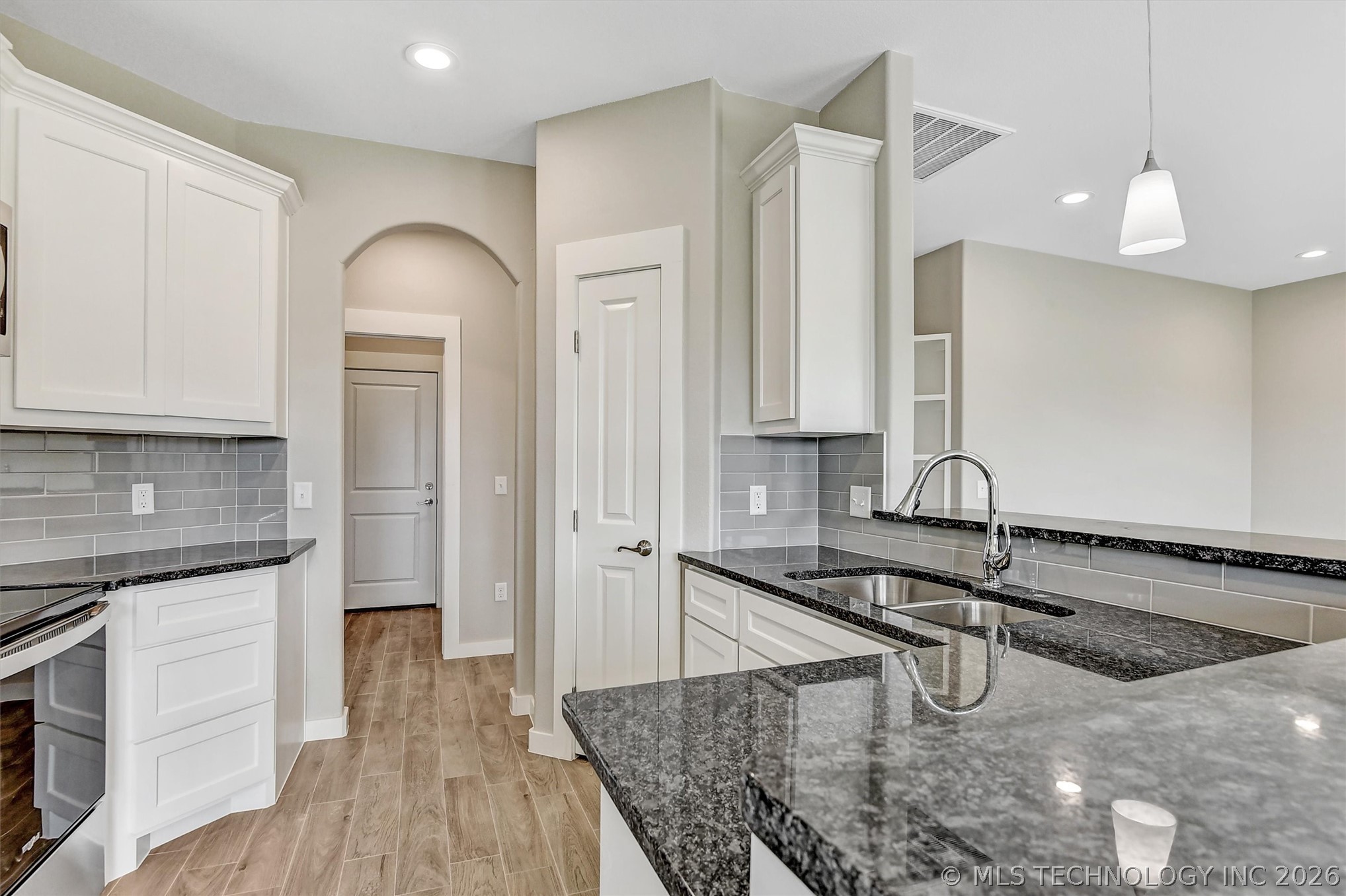 1181 Wild Indigo Circle Calera OK 74730